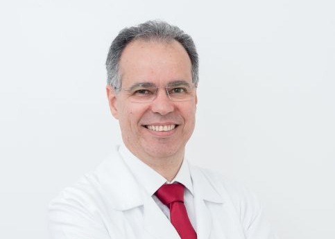 Dr. Roberto Freitas